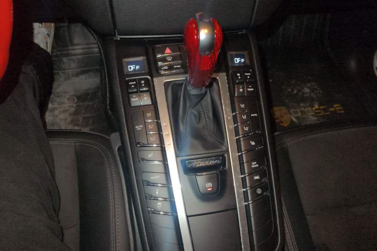 Used Porsche Macan 2017 Macan 2.0T Gear Lever