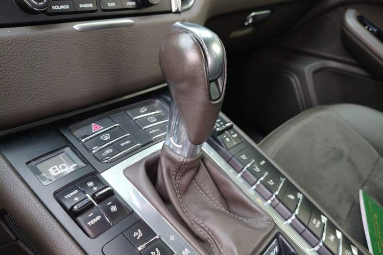Used Porsche Macan 2017 Macan 2.0T Gear Lever