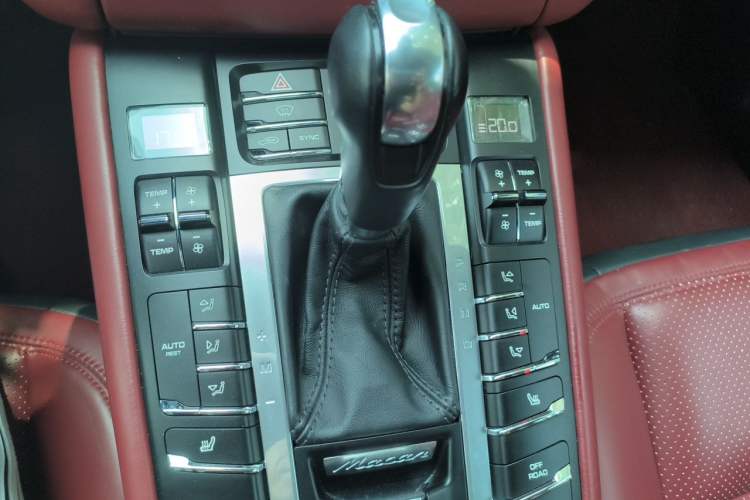 Used Porsche Macan 2017 Macan S 3.0T Gear Lever