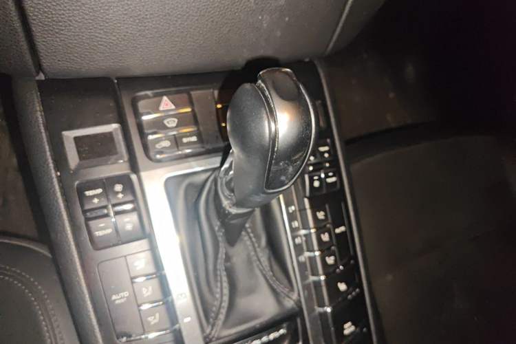 Used Porsche Macan 2017 Macan 2.0T Gear Lever