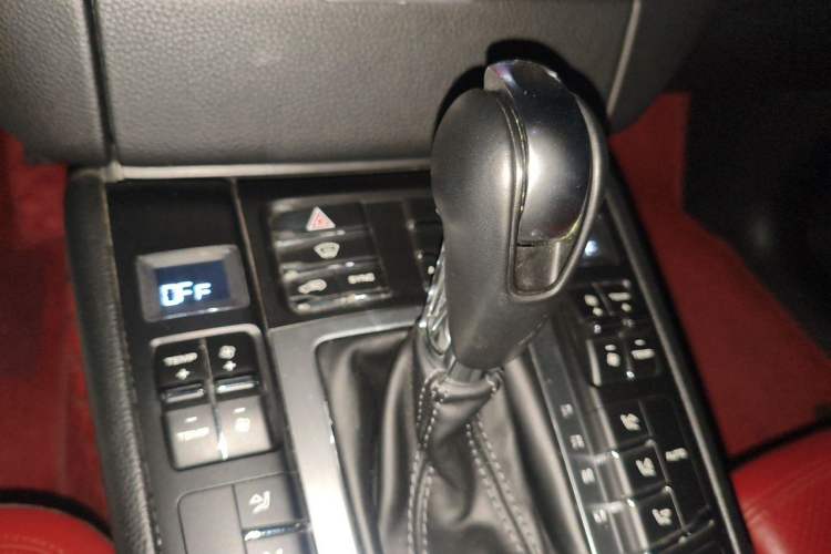 Used Porsche Macan 2017 Macan 2.0T Gear Lever