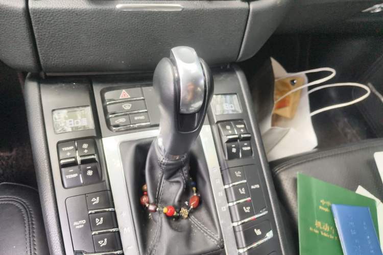 Used Porsche Macan 2017 Macan 2.0T Gear Lever
