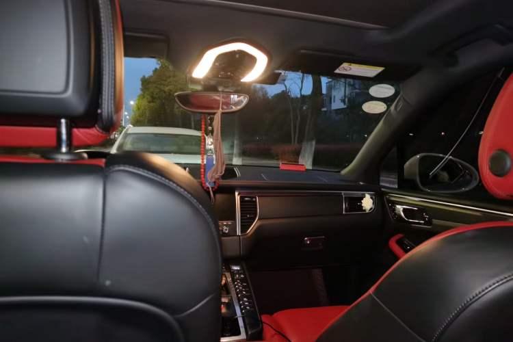 Used Porsche Macan 2017 Macan 2.0T Headliner