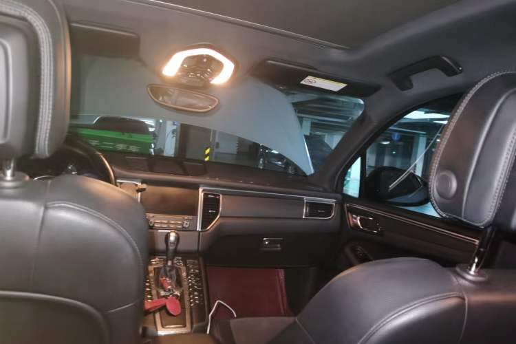 Used Porsche Macan 2017 Macan 2.0T Headliner