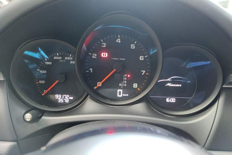Used Porsche Macan 2017 Macan 2.0T Instrument Cluster