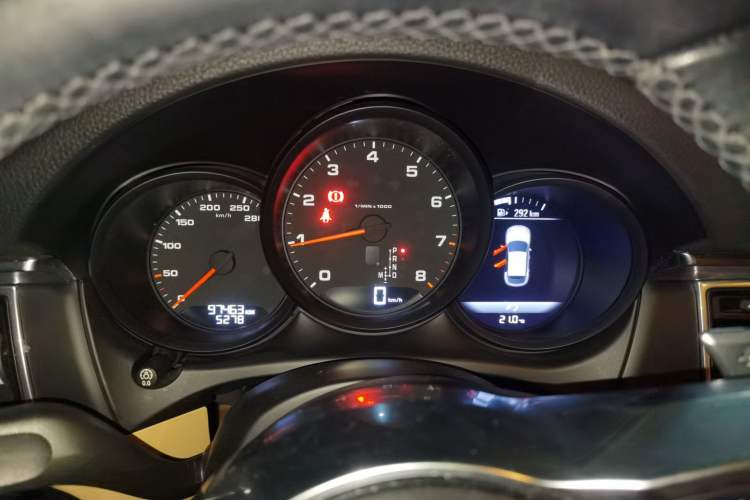 Used Porsche Macan 2017 Macan 2.0T Instrument Cluster