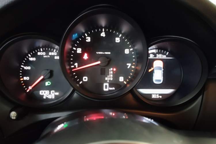 Used Porsche Macan 2017 Macan 2.0T Instrument Cluster