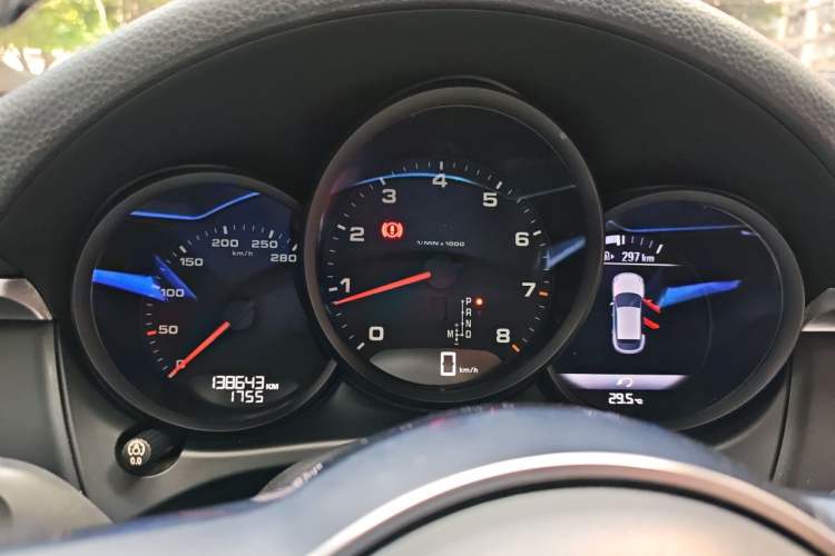 Used Porsche Macan 2017 Macan 2.0T Instrument Cluster