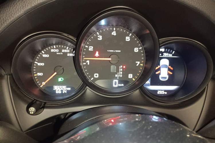Used Porsche Macan 2017 Macan 2.0T Instrument Cluster
