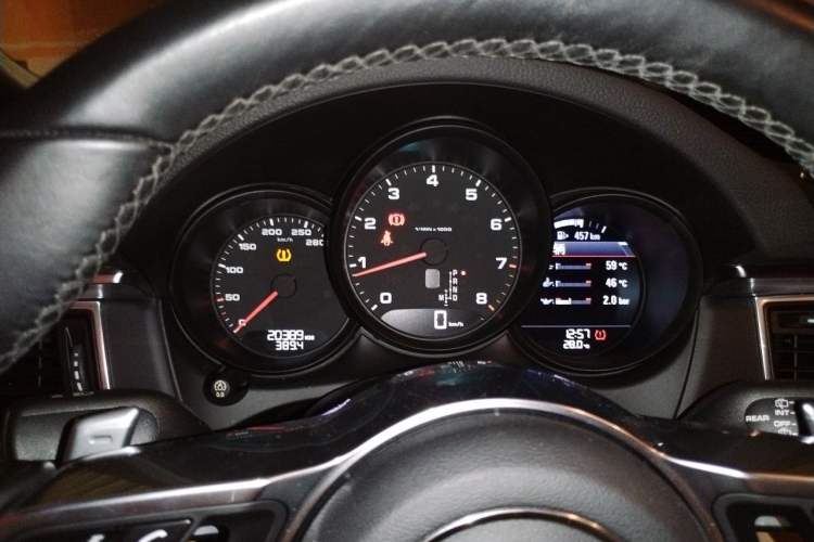 Used Porsche Macan 2017 Macan 2.0T Instrument Cluster