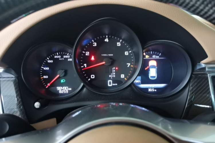 Used Porsche Macan 2017 Macan 2.0T Instrument Cluster