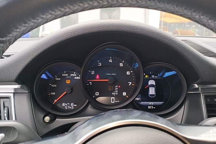 Used Porsche Macan 2017 Macan 2.0T Instrument Cluster