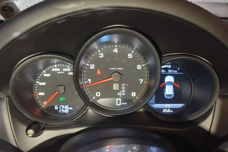 Used Porsche Macan 2017 Macan 2.0T Instrument Cluster