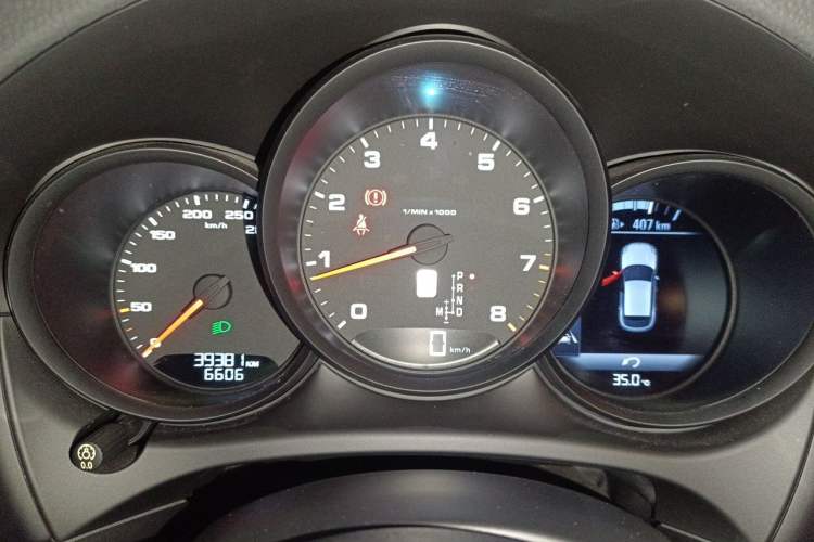 Used Porsche Macan 2017 Macan 2.0T Instrument Cluster