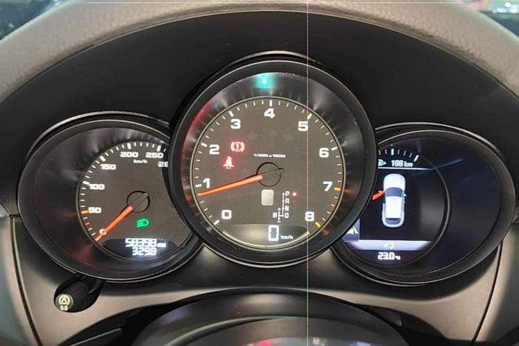 Used Porsche Macan 2017 Macan 2.0T Instrument Cluster