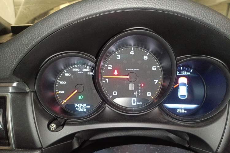 Used Porsche Macan 2017 Macan 2.0T Instrument Cluster