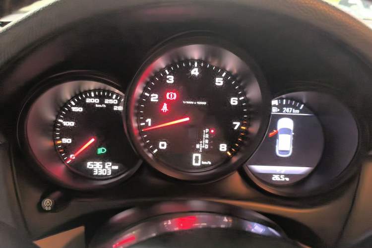 Used Porsche Macan 2017 Macan 2.0T Instrument Cluster
