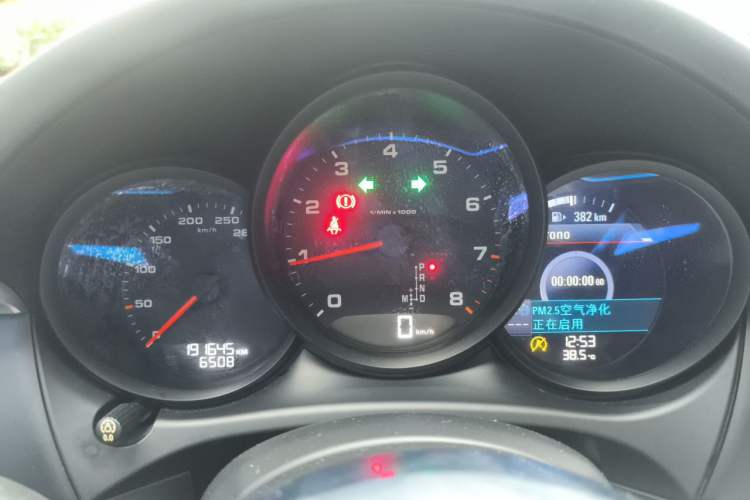 Used Porsche Macan 2017 Macan 2.0T Instrument Cluster