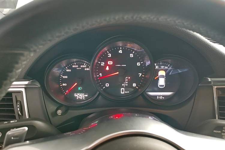 Used Porsche Macan 2017 Macan 2.0T Instrument Cluster