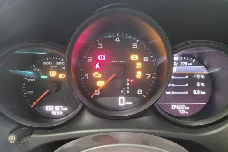 Used Porsche Macan 2017 Macan 2.0T Instrument Cluster
