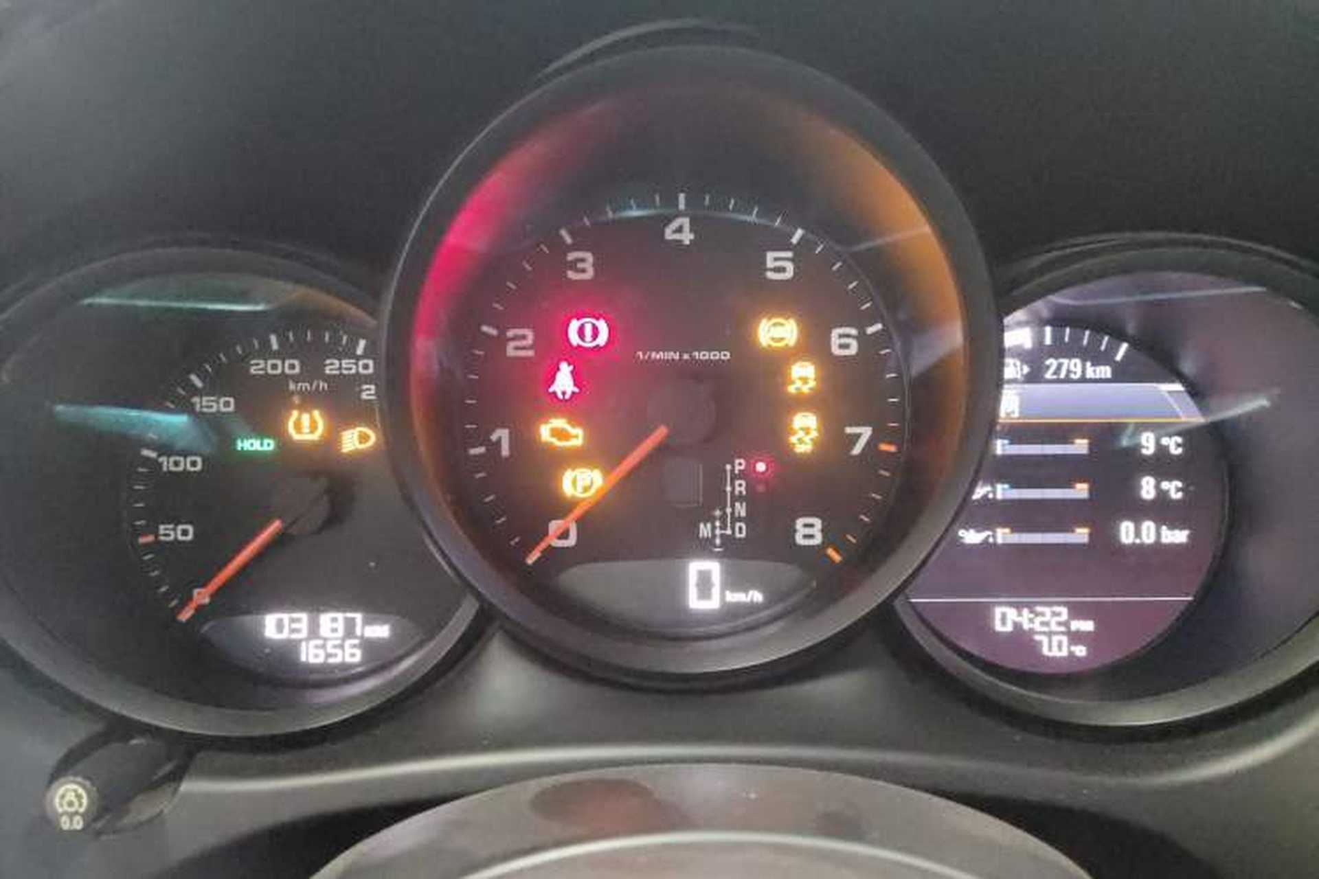 Used Porsche Macan 2017 Macan 2.0T Instrument Cluster