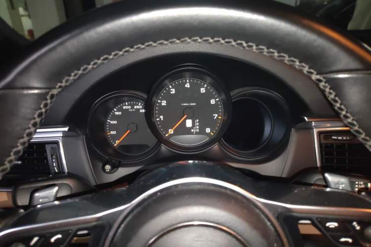 Used Porsche Macan 2017 Macan 2.0T Instrument Cluster