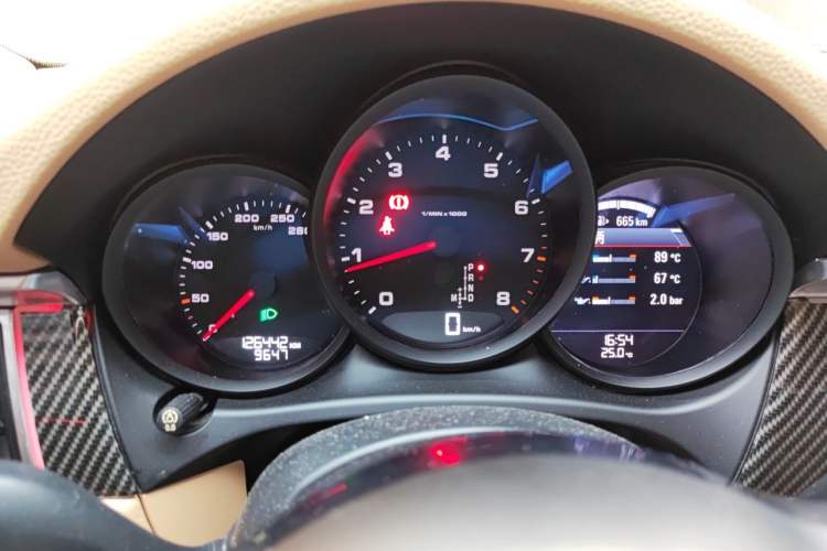 Used Porsche Macan 2017 Macan 2.0T Instrument Cluster