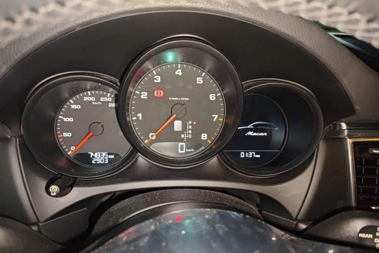 Used Porsche Macan 2017 Macan 2.0T Instrument Cluster