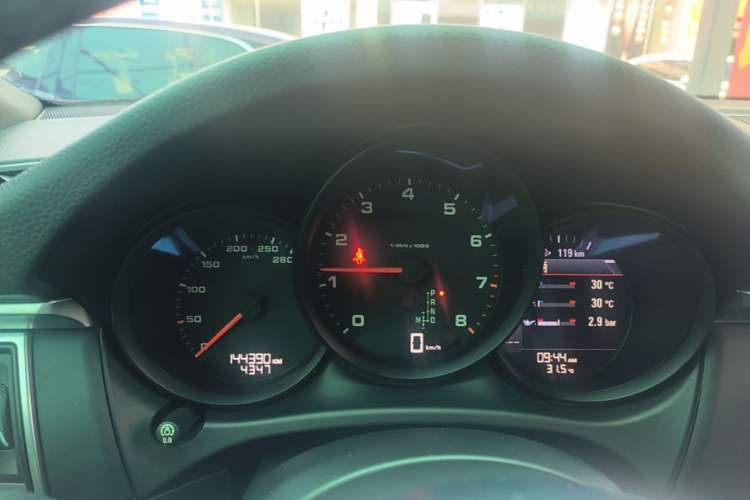 Used Porsche Macan 2017 Macan 2.0T Instrument Cluster