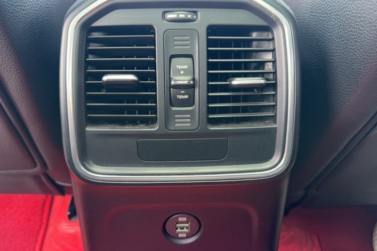 Used Porsche Macan 2017 Macan 2.0T Interior 1