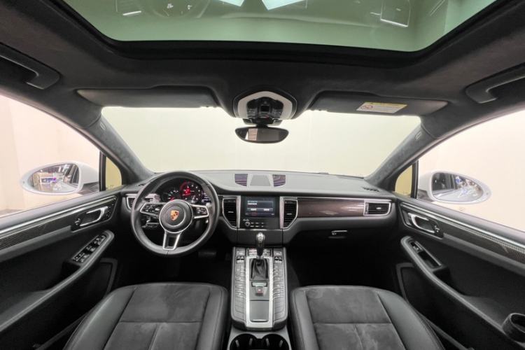 Used Porsche Macan 2017 Macan 2.0T Interior 1