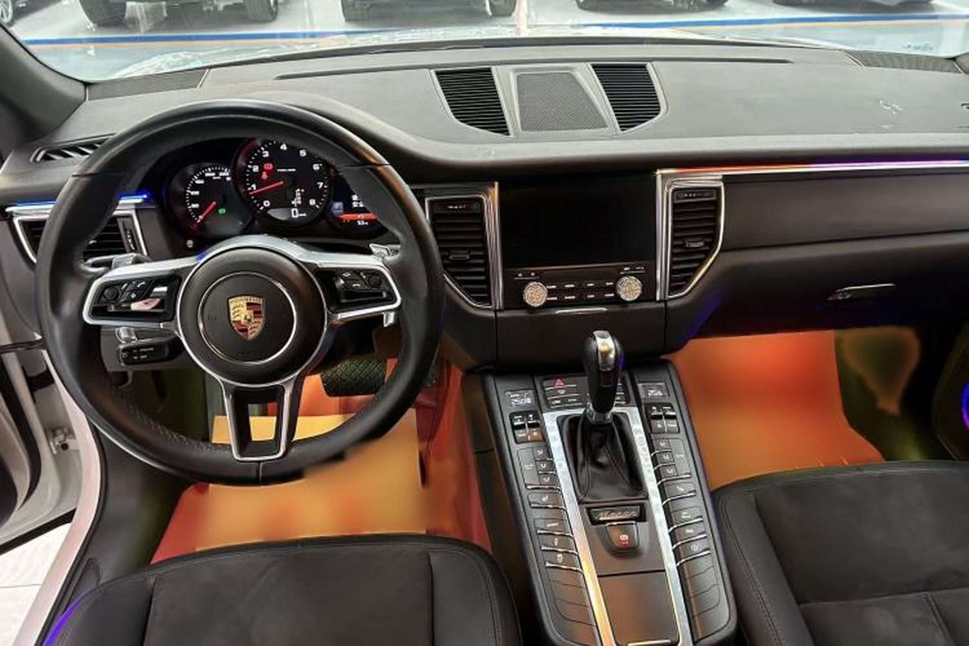 Used Porsche Macan 2017 Macan 2.0T Interior 1