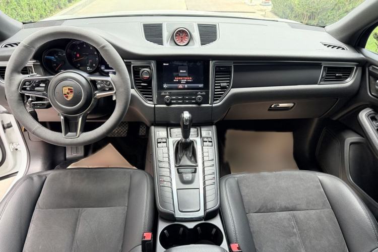 Used Porsche Macan 2017 Macan 2.0T Interior 1