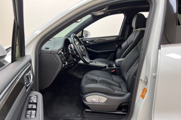 Used Porsche Macan 2017 Macan 2.0T Interior 10