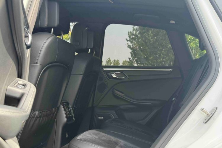 Used Porsche Macan 2017 Macan 2.0T Interior 10