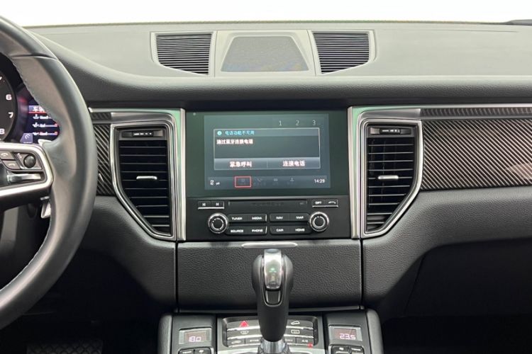 Used Porsche Macan 2017 Macan 2.0T Interior 11