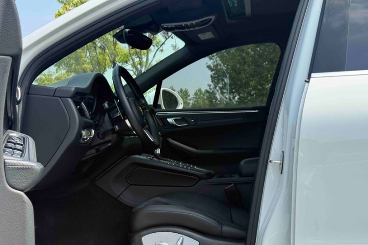 Used Porsche Macan 2017 Macan 2.0T Interior 12