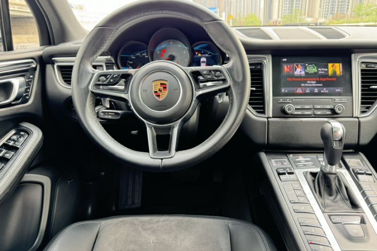 Used Porsche Macan 2017 Macan S 3.0T Interior 13