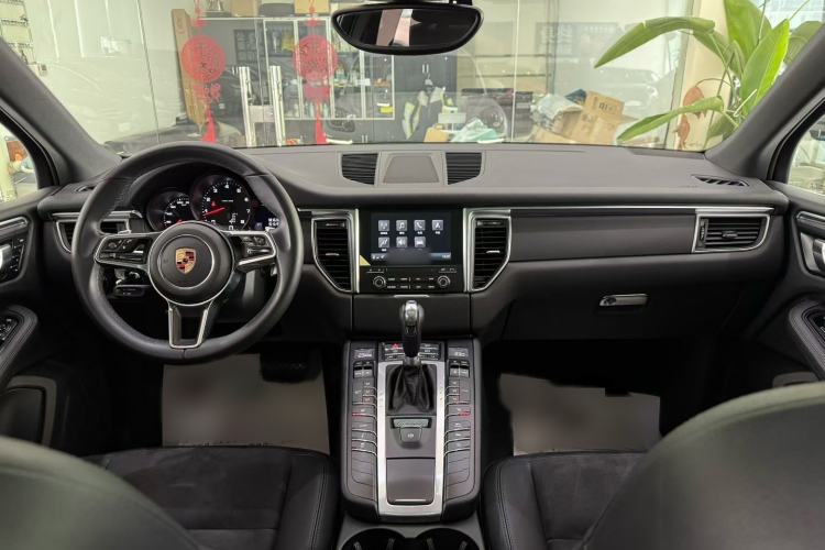 Used Porsche Macan 2017 Macan 2.0T Interior 2