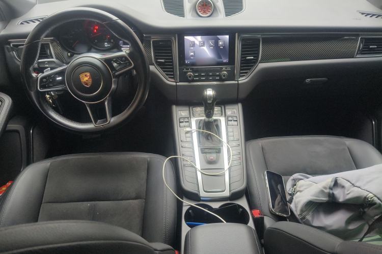Used Porsche Macan 2017 Macan 2.0T Interior 2