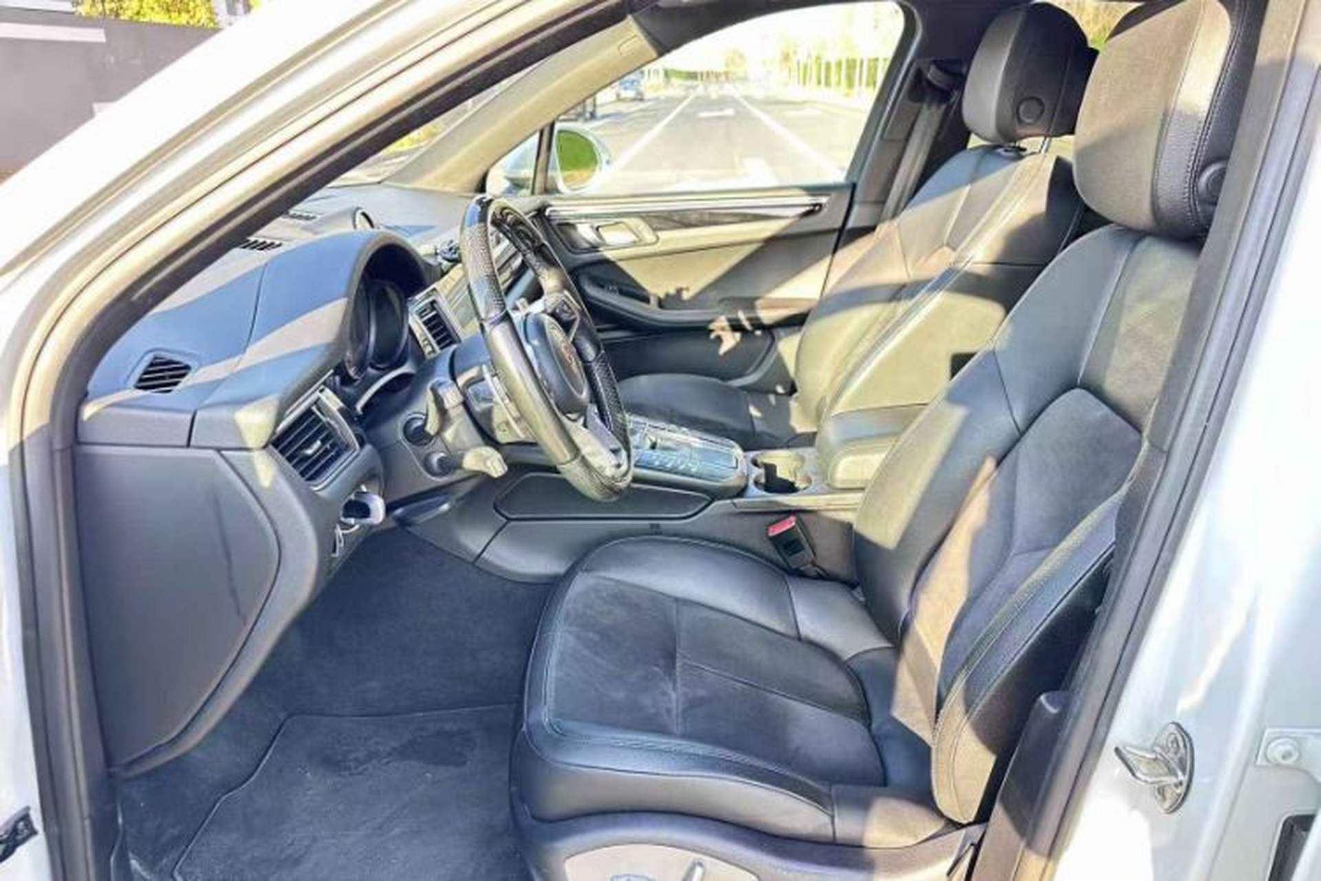 Used Porsche Macan 2017 Macan S 3.0T Interior 2