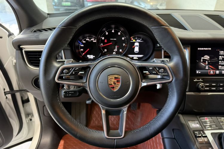 Used Porsche Macan 2017 Macan 2.0T Interior 2