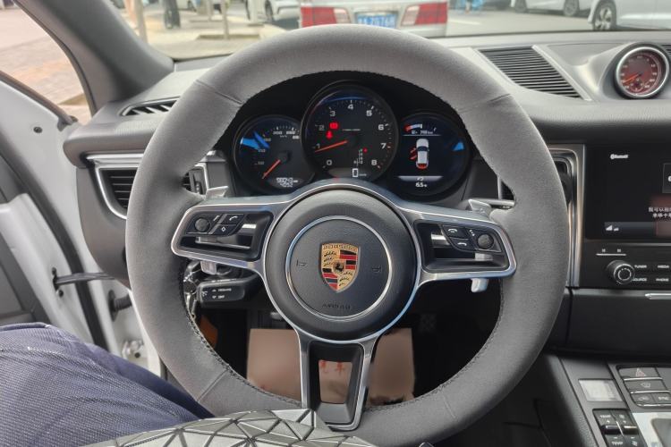 Used Porsche Macan 2017 Macan 2.0T Interior 2