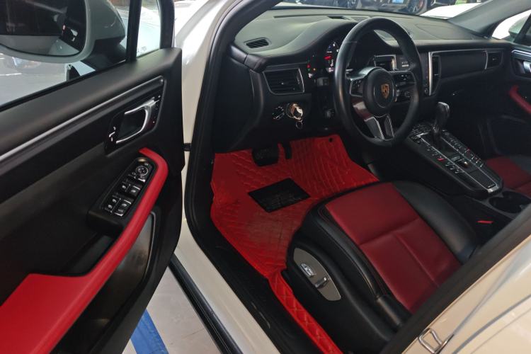 Used Porsche Macan 2017 Macan 2.0T Interior 3