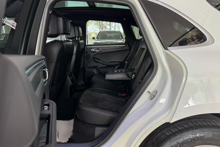 Used Porsche Macan 2017 Macan 2.0T Interior 3