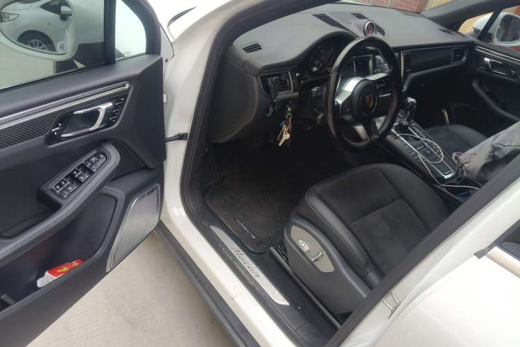 Used Porsche Macan 2017 Macan 2.0T Interior 3
