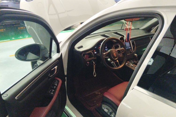 Used Porsche Macan 2017 Macan 2.0T Interior 3