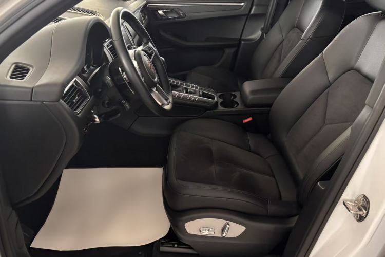 Used Porsche Macan 2017 Macan 2.0T Interior 4