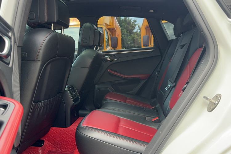 Used Porsche Macan 2017 Macan 2.0T Interior 4