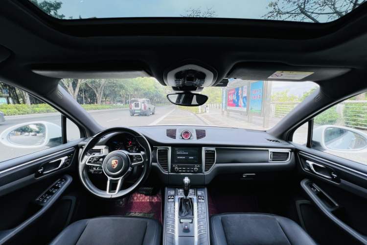 Used Porsche Macan 2017 Macan 2.0T Interior 4